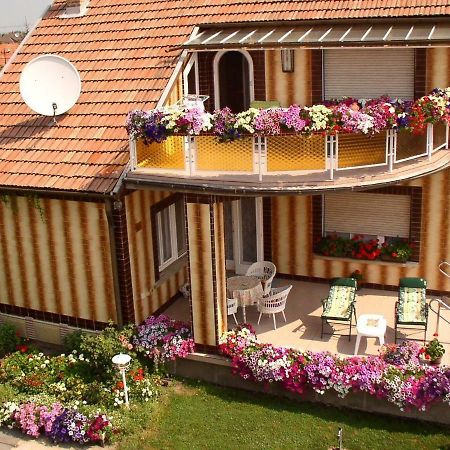 Amalia Apartman Gyula Exterior photo